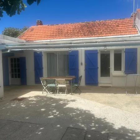 Maison De *